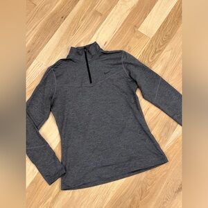Women’s Nike dri fit half zip pull over